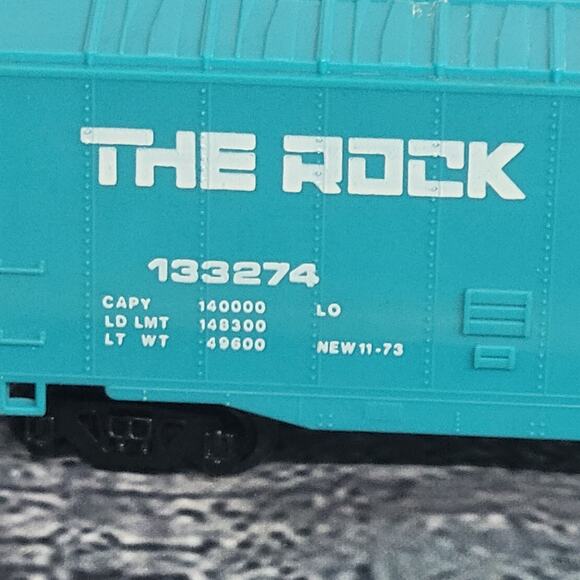 Bachmann H.O scale The Rock teal/white boxcar - Picture 6 of 7